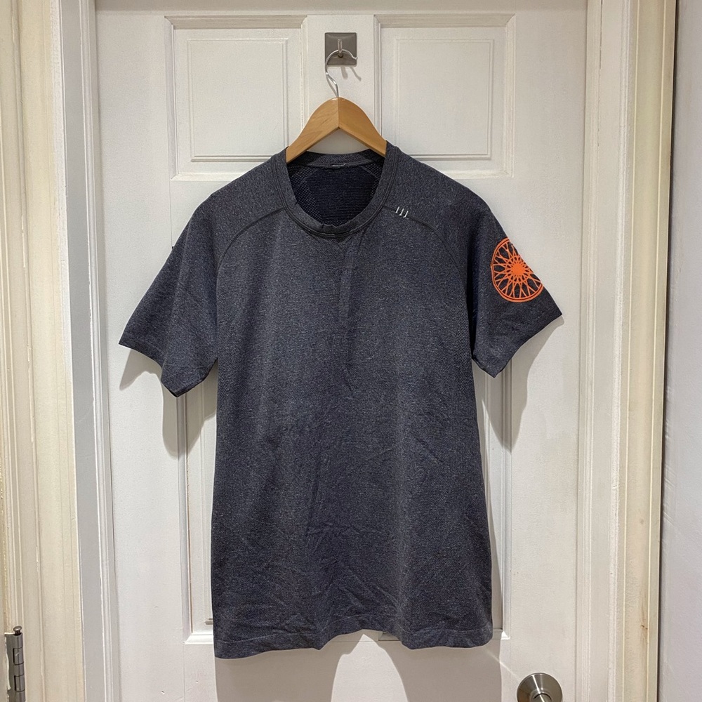 Lululemon Men Metal Vent Shirt